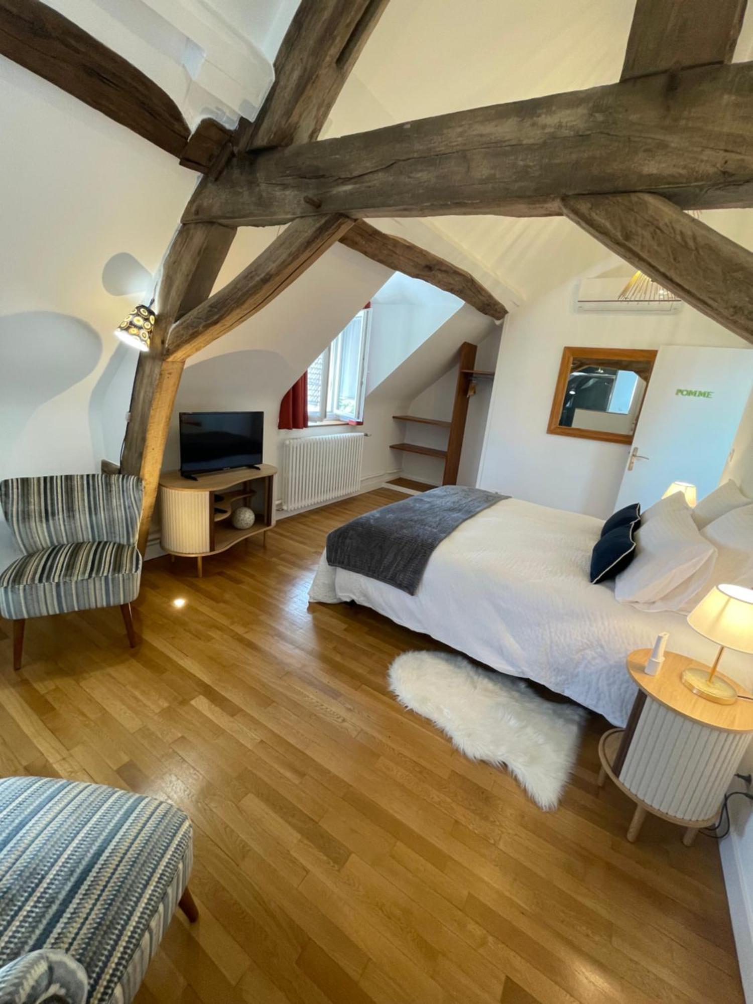 Le Clos Du Q'Hatre Clery-Saint-Andre Экстерьер фото